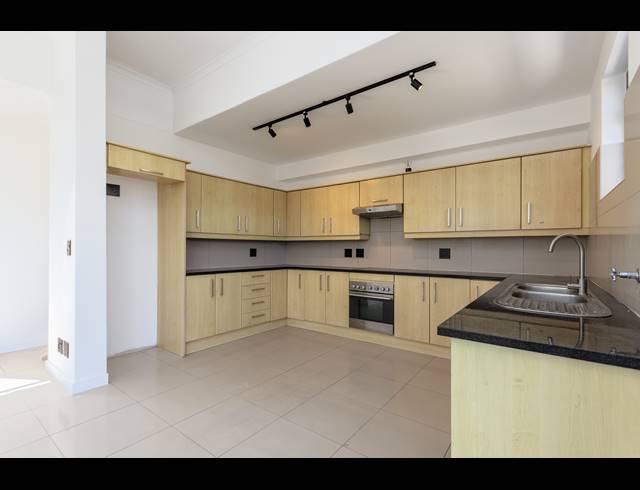 3 BEDROOM TOWNHOUSE TO LET IN CENTURY CITY
